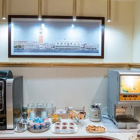 Hotel Autoespresso Venice - Atika & Atif