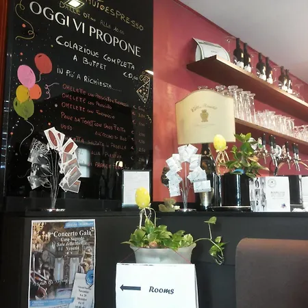 Autoespresso Venice - Atika & Atif מלון 3*